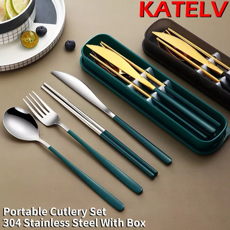 Set de 4 cubiertos con estuche